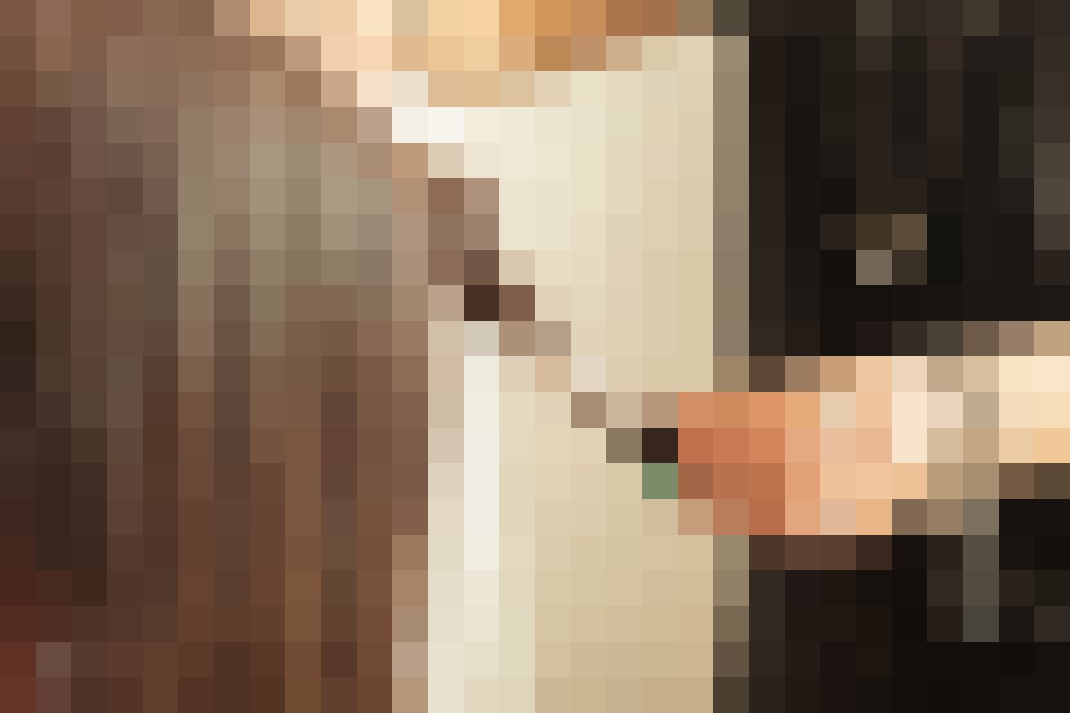 Styling hair for a perfect look with glasses