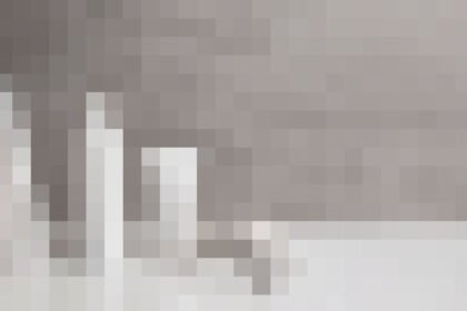 Prodotti di bellezza per amanti della zucca su uno sfondo neutro.