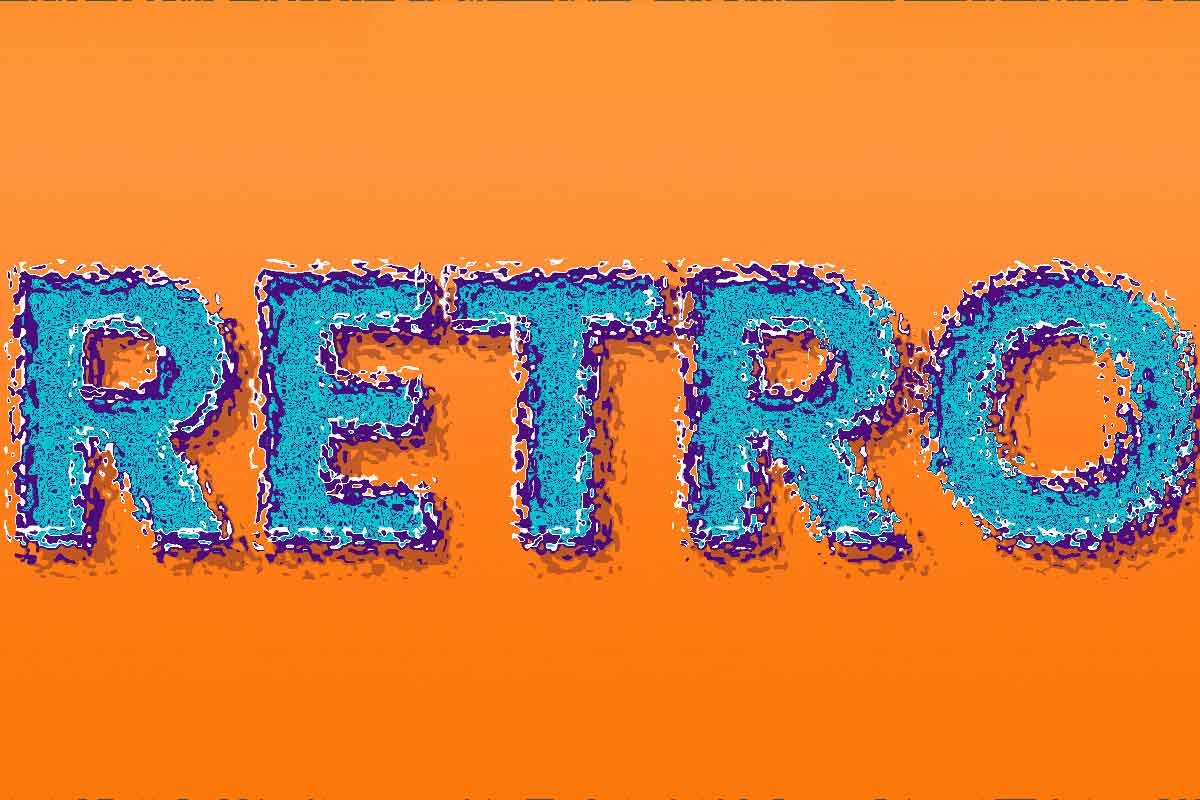 Testo retro stilizzato su sfondo arancione.